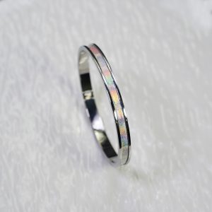 Mysterious metallic color