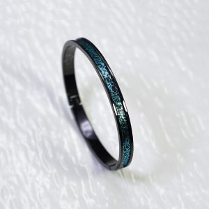 Silver-grey sapphire green