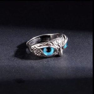Sapphire owl ring