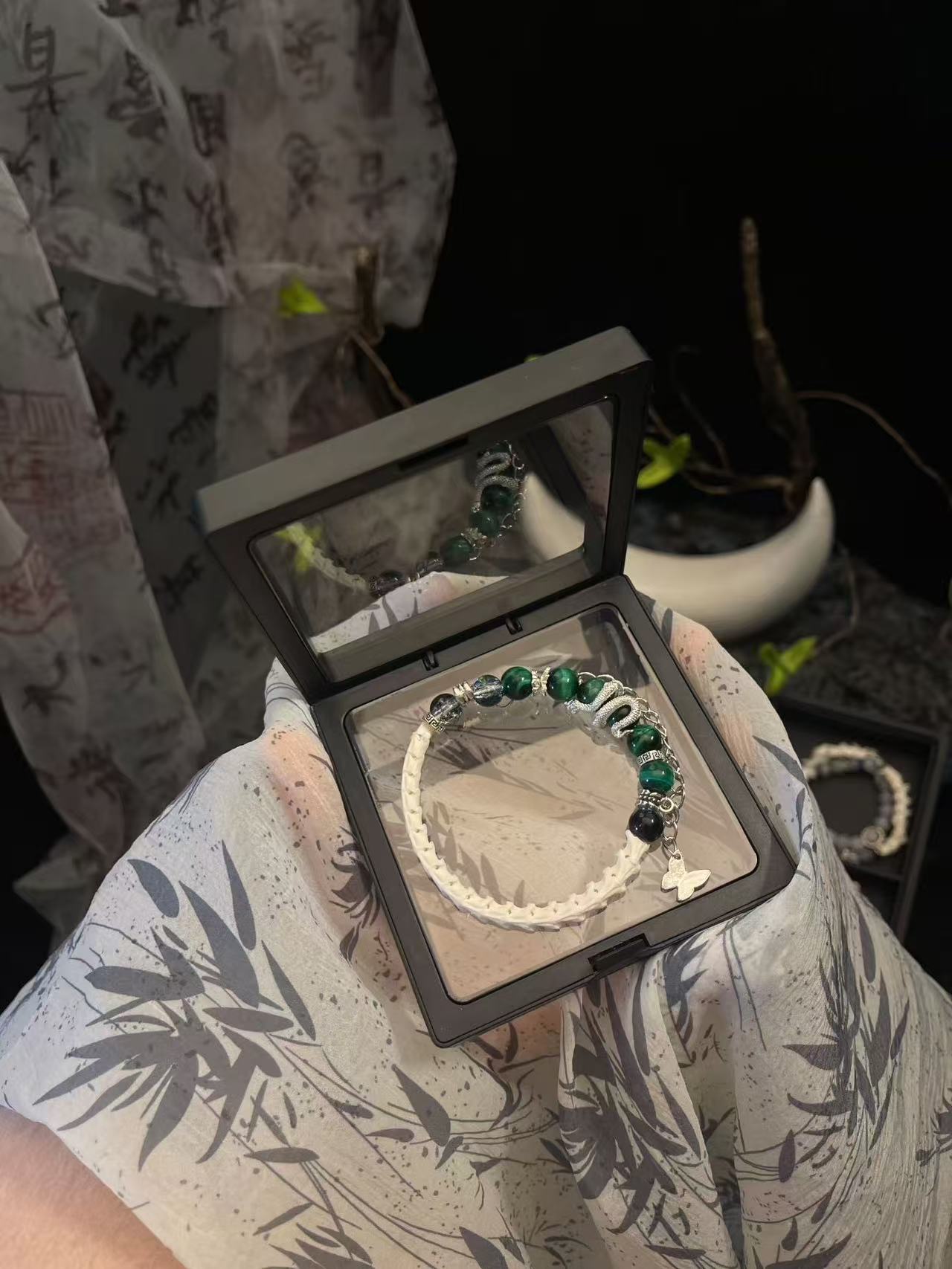 Snake bone agate bracelet