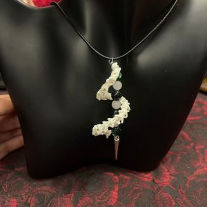 Agate emerald snake bone necklace